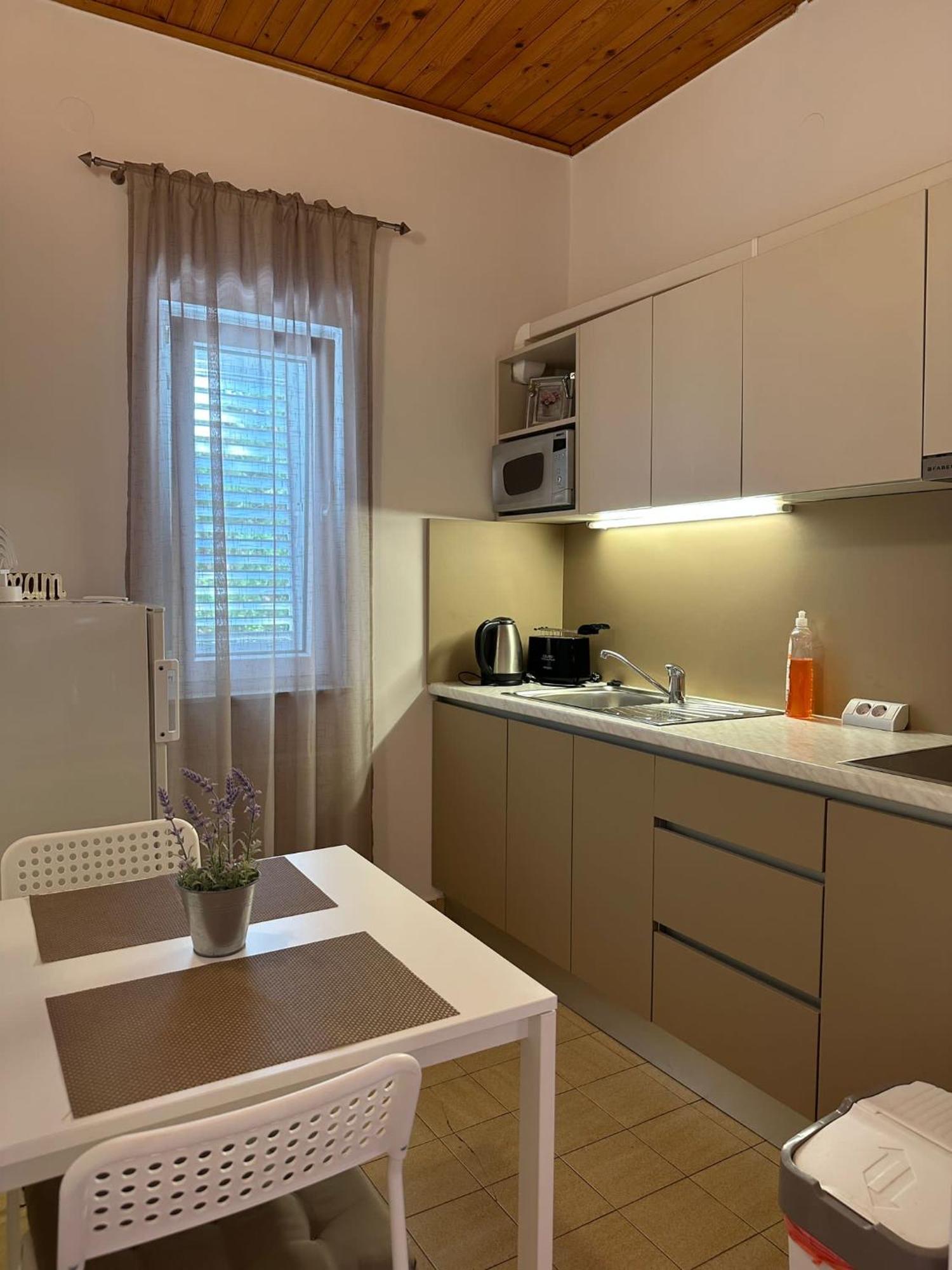 Apartment Sara Новаля Екстериор снимка