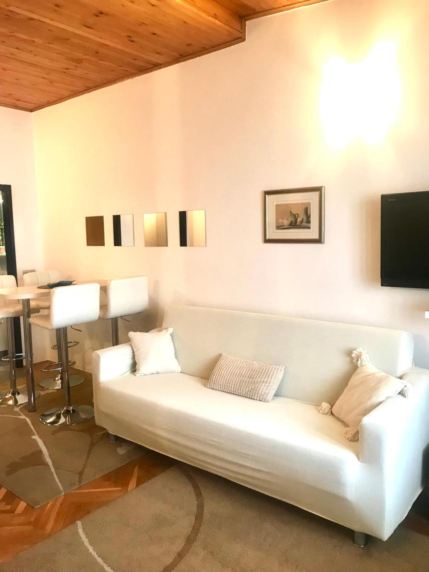 Apartment Sara Новаля Екстериор снимка