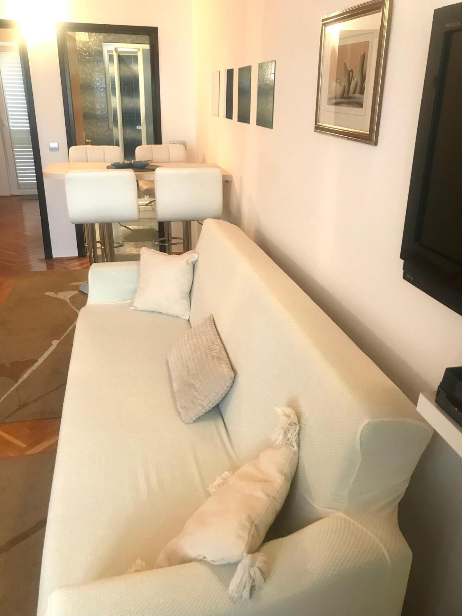 Apartment Sara Новаля Екстериор снимка